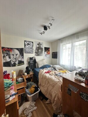 Building Photo - 8 Newton St