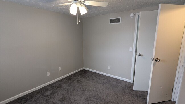 Building Photo - MN Cedar Village (833)