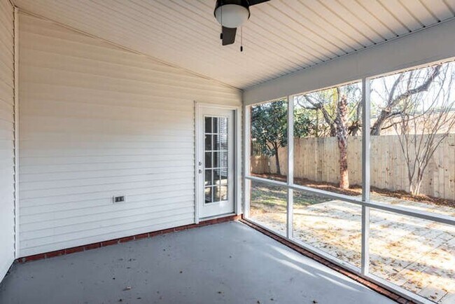 Building Photo - 1291 Chatfield St