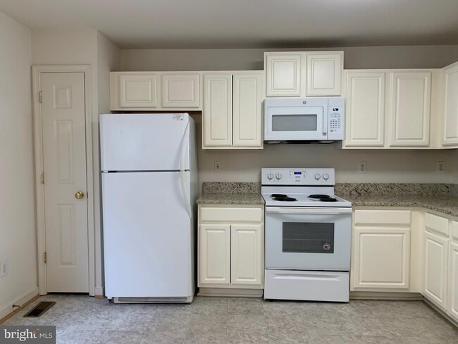 Building Photo - 208 Torbert Loop