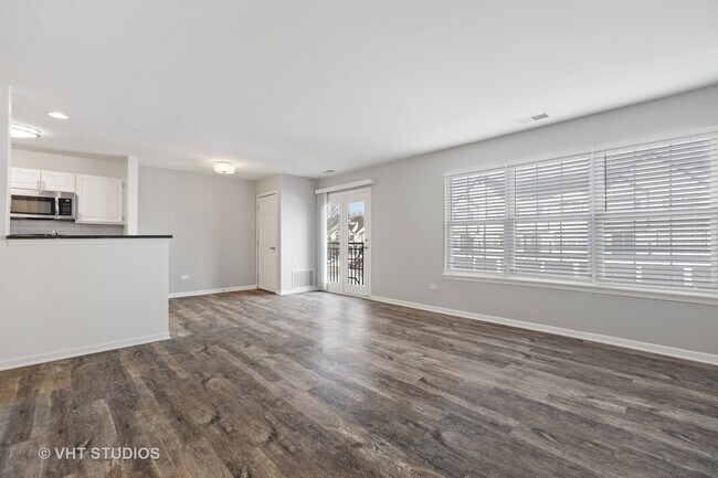 Building Photo - 80 Gershwin Ct