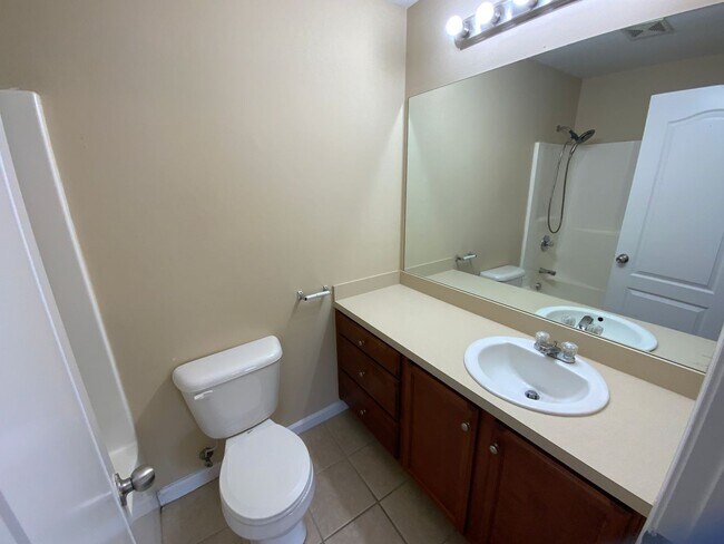 Building Photo - 6-8 Prescott Ln NW