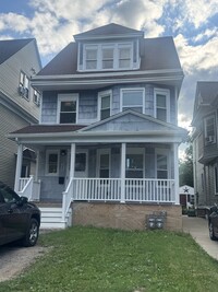 Building Photo - 348 Baynes St