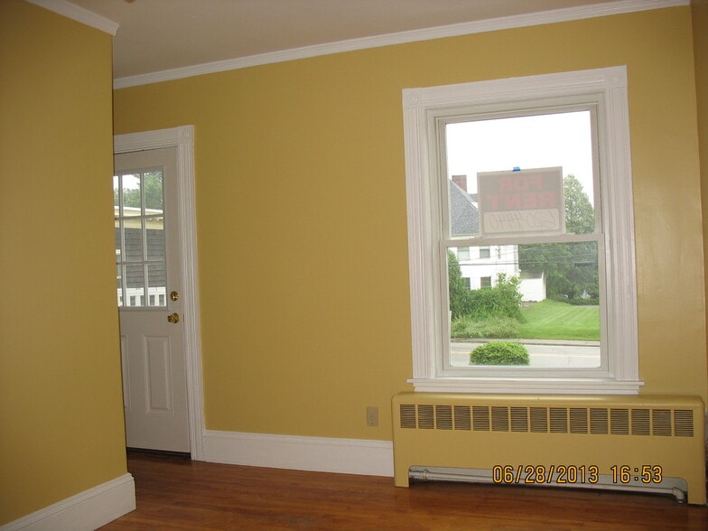 Building Photo - 62 Webster St