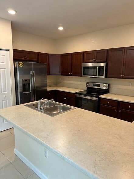 Building Photo - 9336 W 33rd Ave