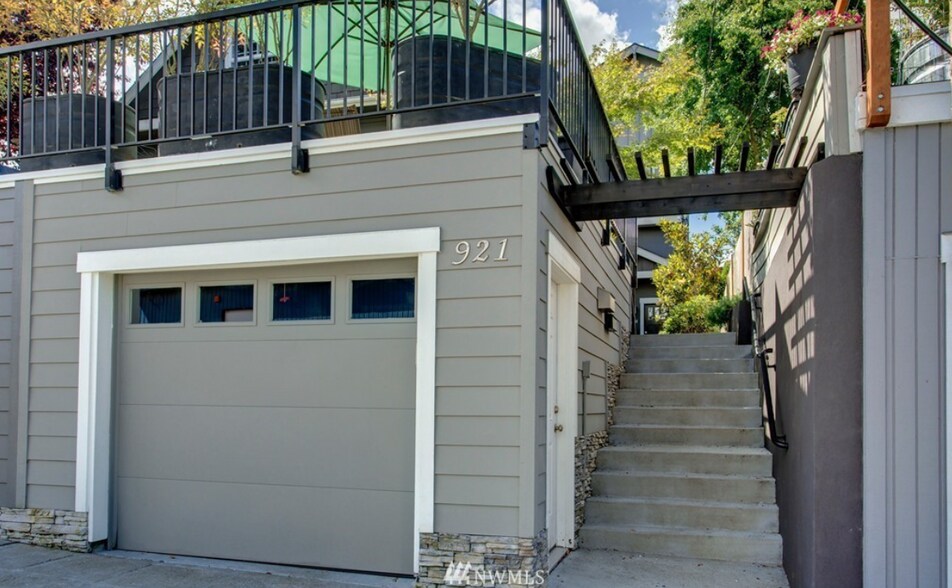 Building Photo - 921 Northeast 72nd Street