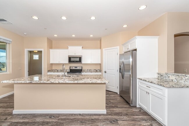 Building Photo - 1578 Chateau Dr
