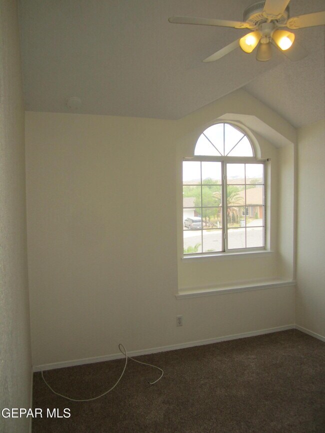Building Photo - 538 Olmeca Dr