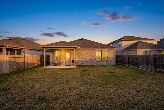 Building Photo - 8218 Wave Arbor Dr