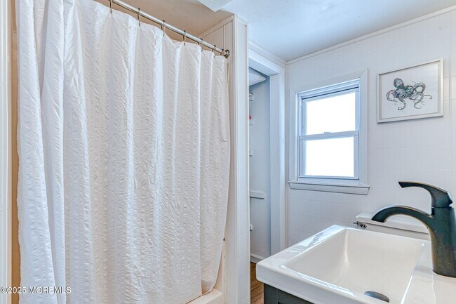 Building Photo - 13 Pilgrim Pathway