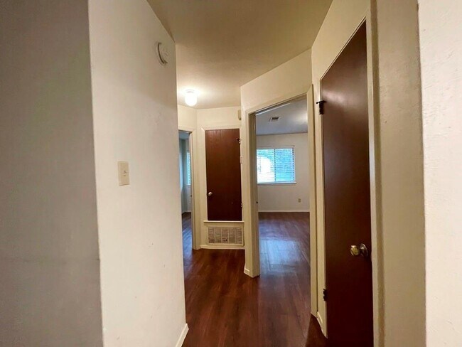 Building Photo - 4508 Dorsett Oaks Cir