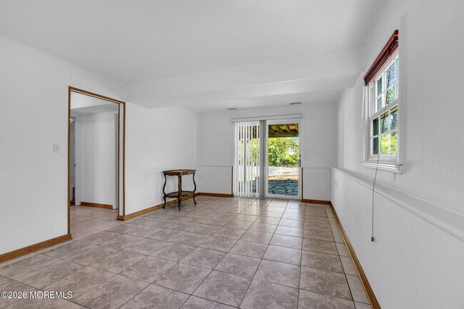 Building Photo - 1112 Wildwood Ave