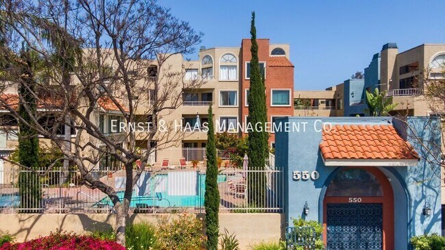 Primary Photo - 550 Orange Ave