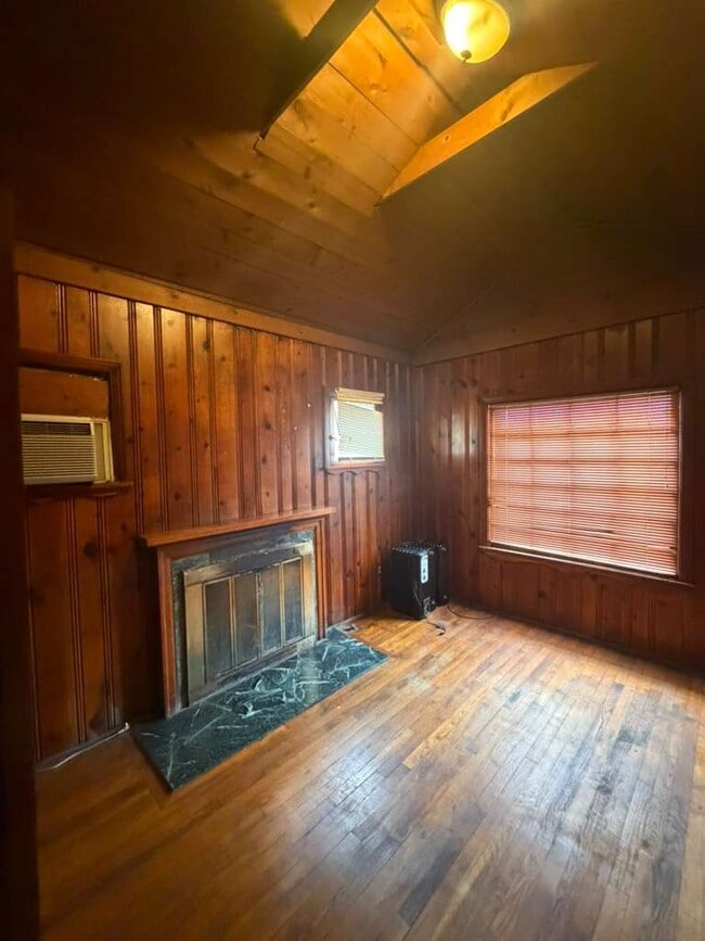 Building Photo - 20852 Ridgemont Rd