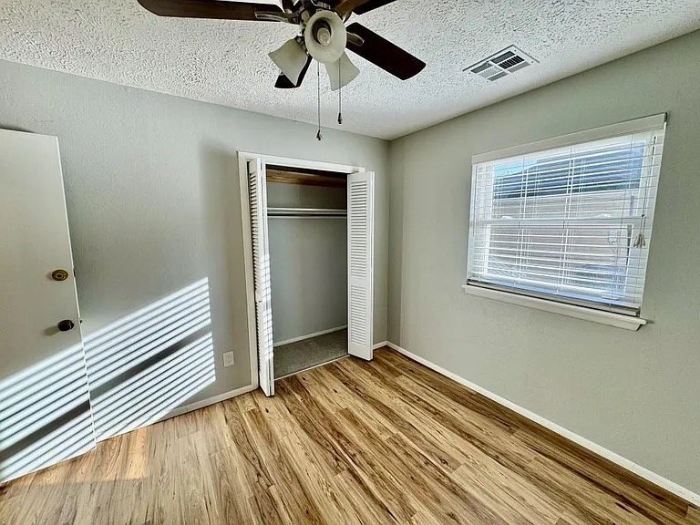 Building Photo - 3028 Berkshire Way