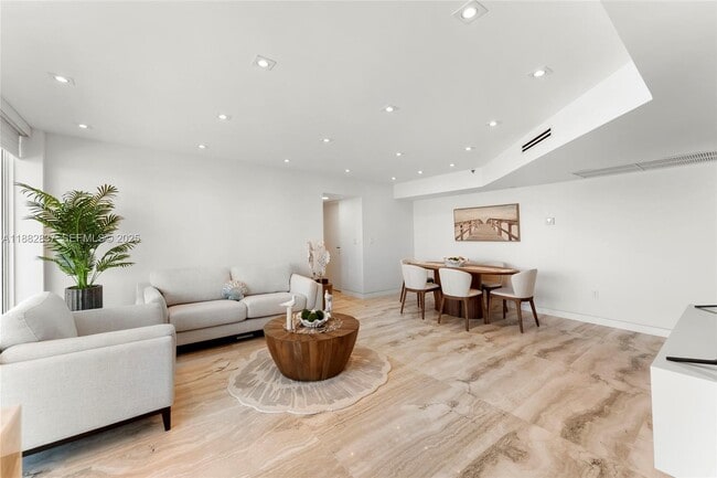 Building Photo - 5900 Collins Ave