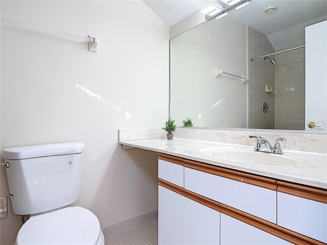 Building Photo - 289 Gull Dr S