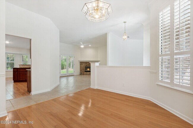 Building Photo - 1181 Westwood Dr