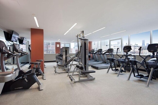 Building Photo - 0 bedroom in LONG ISLAND CITY NY 11101