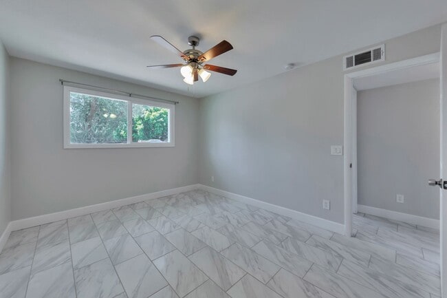 Building Photo - Exceptional 6-Bedroom Home with Pool Near ASU Campus