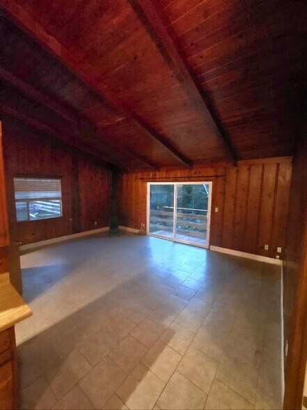 Building Photo - 5770 Croy Rd