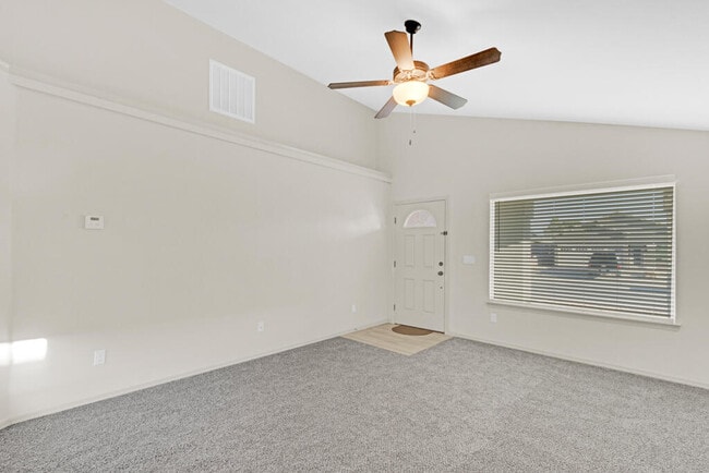 Building Photo - 11069 Gem Valley Rd