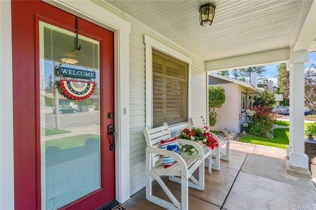 Building Photo - 926 N San Gabriel Ave