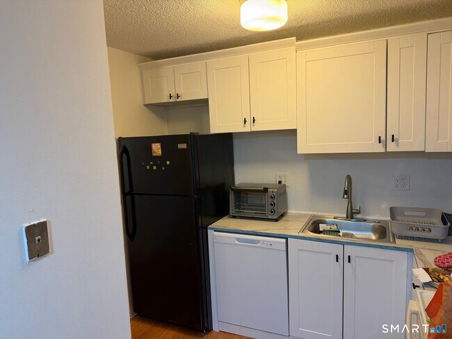 Building Photo - 91 4th St