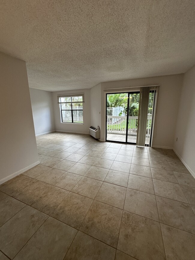 Building Photo - 225 S Tropical Trail