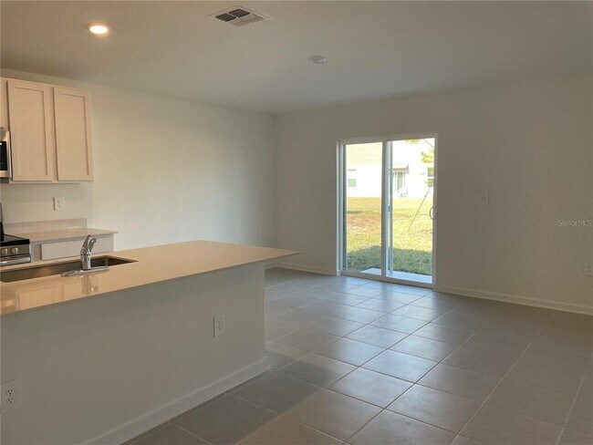 Building Photo - 1374 Blue Ash Ln