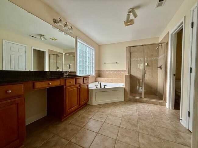 Building Photo - 410 Harkness Cir