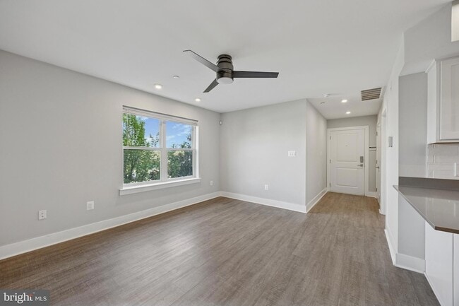 Building Photo - 502 Gerhard St