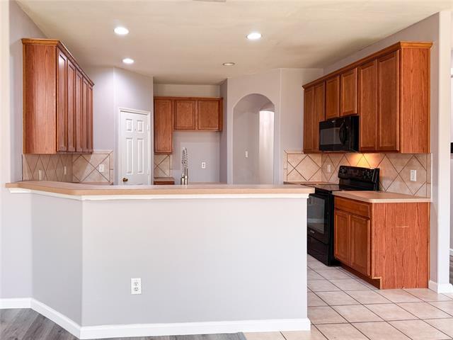 Building Photo - 1212 Maple Terrace Dr