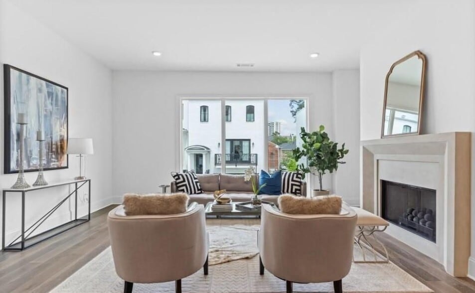 Building Photo - 3667 Peachtree Rd