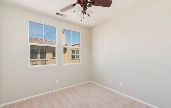 Building Photo - 1800 E Lakeshore Dr