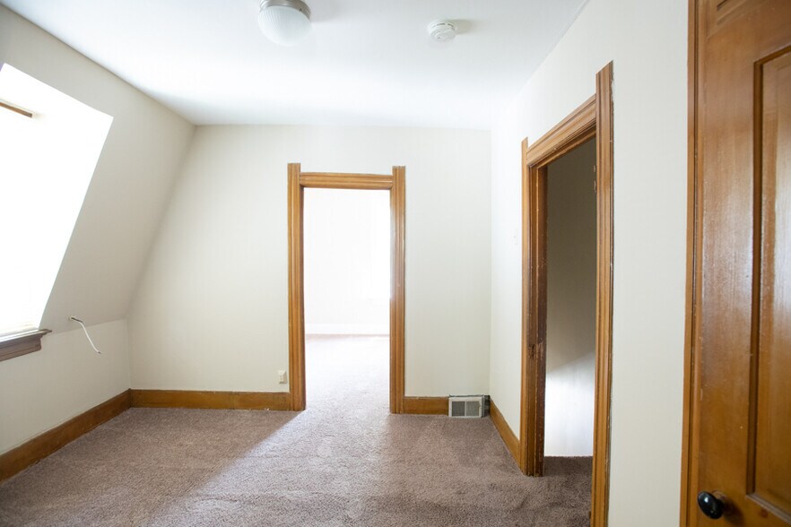 Middle room between Bedrooms - 1022 E Center St
