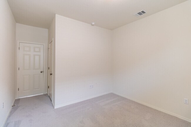 Building Photo - Charming Oasis in Wells Branch: Spacious 3-Bed Home with Stylish Upgrades!
