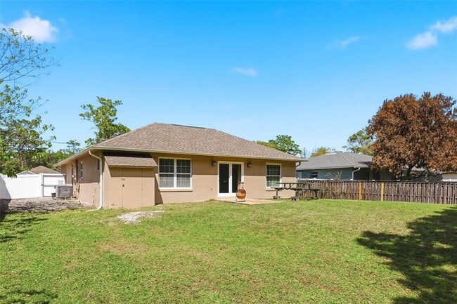 Building Photo - 125 W 5th St