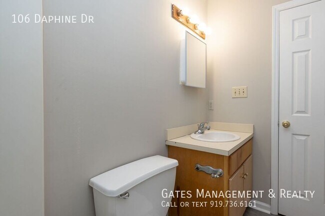 Building Photo - 106 Daphine Dr