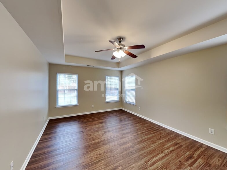 Building Photo - 7472 Riverland Dr