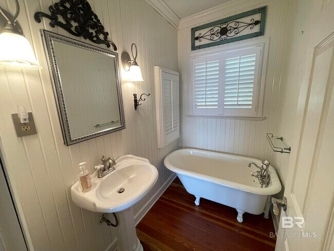 Building Photo - 6621 Purvis Rd