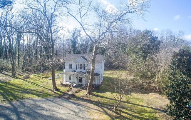 Building Photo - 3952 Irvington Rd