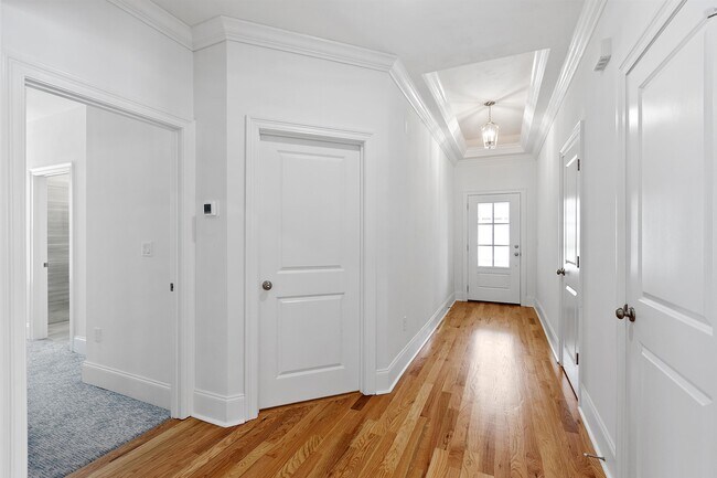 Building Photo - 2505 Mount Vernon Ln