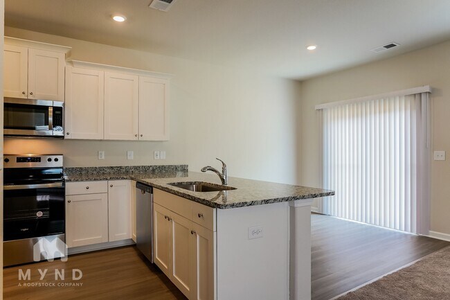 Building Photo - 124 Taverners Ln