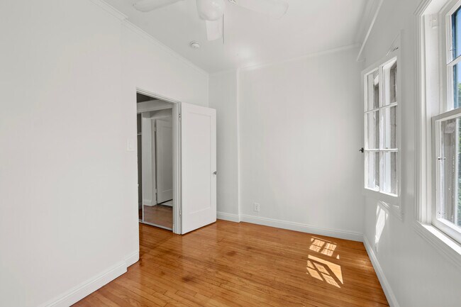 Building Photo - 647 N Spaulding Ave