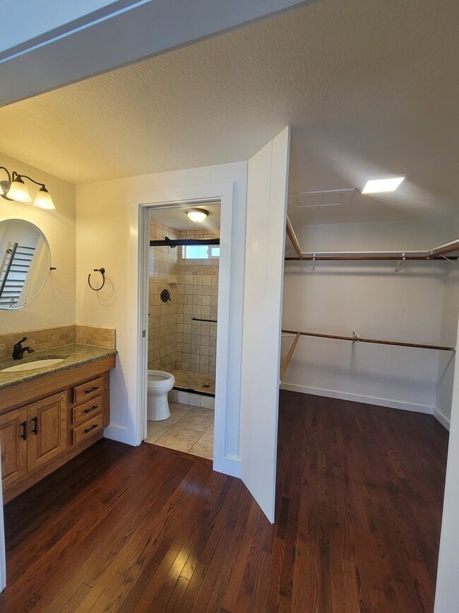 Building Photo - 437 Enslen Park Ct
