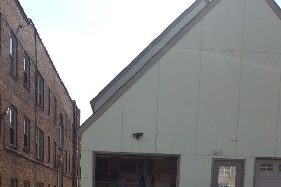 Building Photo - 2412 Harriet Ave