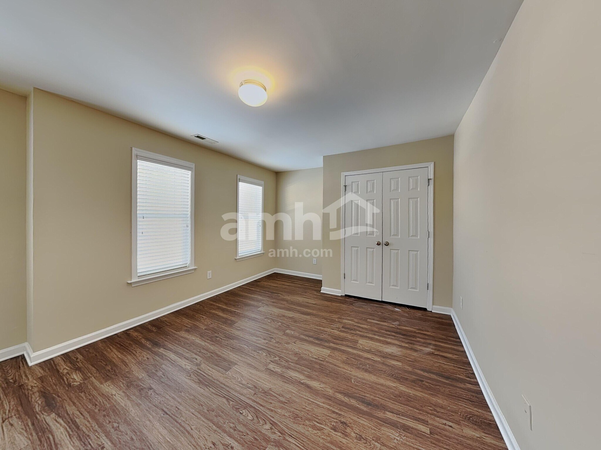 Building Photo - 100 Pearson Pl