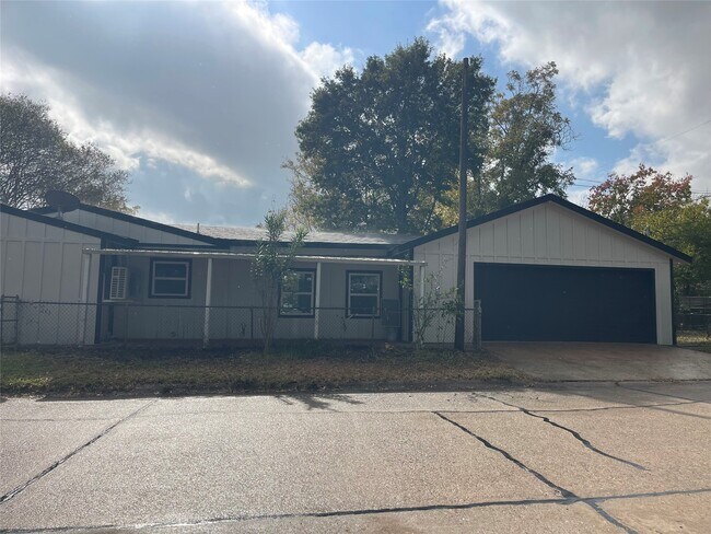 Building Photo - 800 S 2nd St