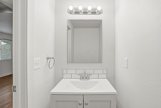 Building Photo - 10921 E 16th Ave